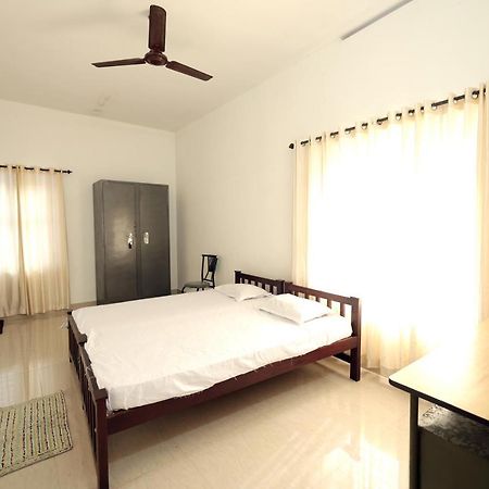 Daffodil Rooms - Non Ac Tellicherry Zewnętrze zdjęcie